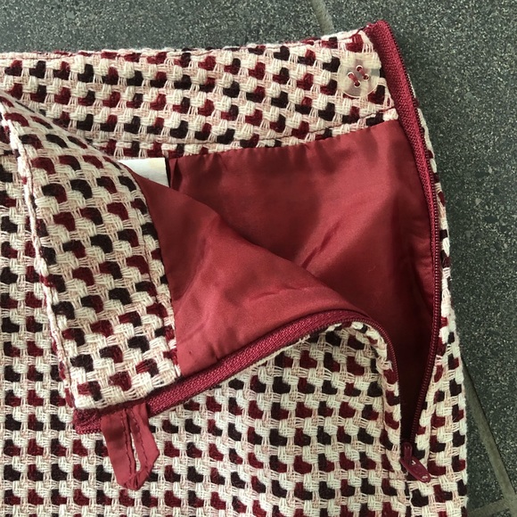 H&M Skirt - Picture 2 of 4